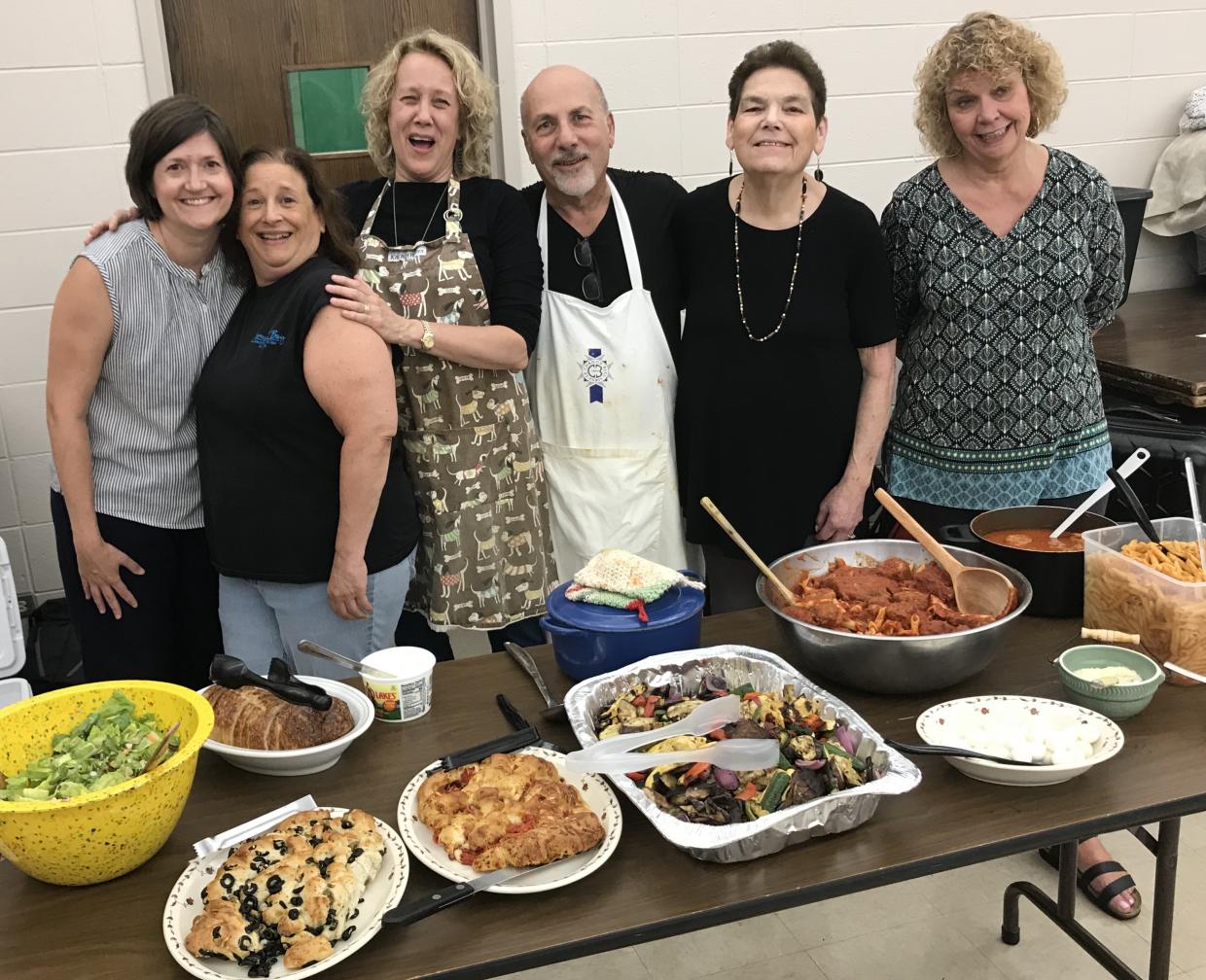 Summer shelter volunteer food providers 